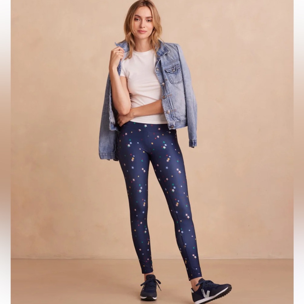 The Do-It-All High Rise 7/ 8 Leggings in small scatter stars deep sea